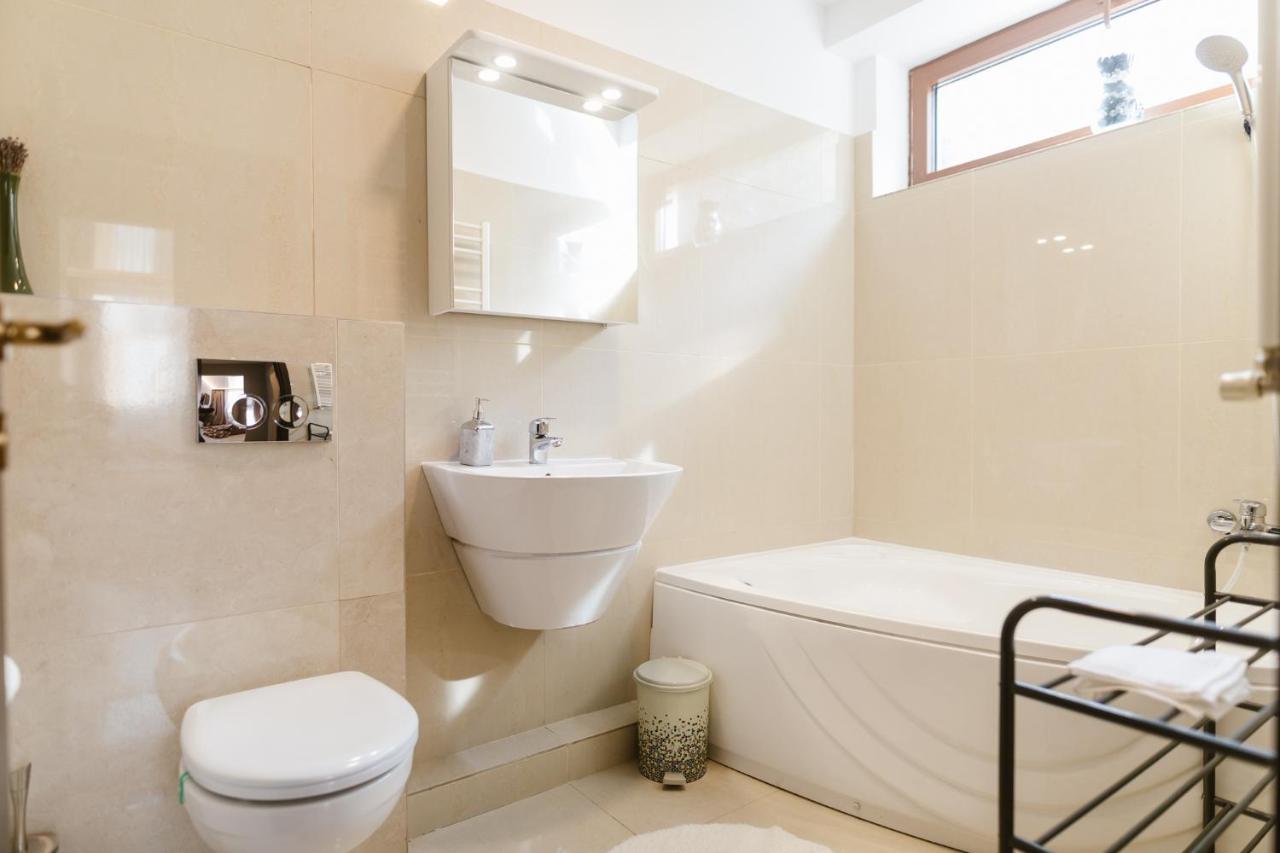 Sky View - Luxury Apartment With A Dream View 브라쇼브 외부 사진